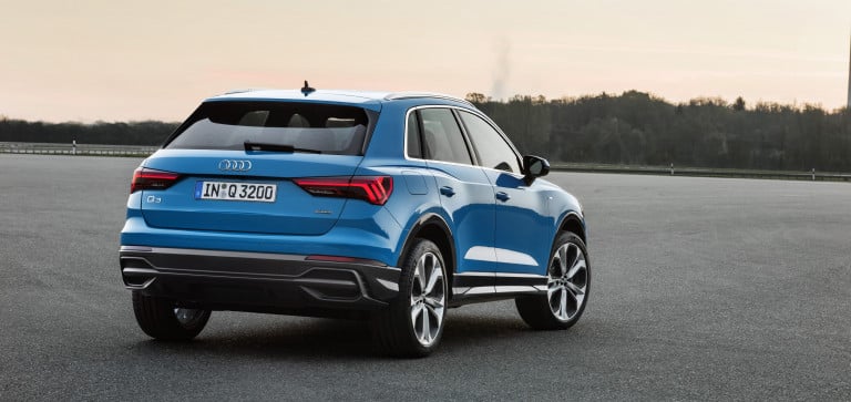 Audi Q3 bleue